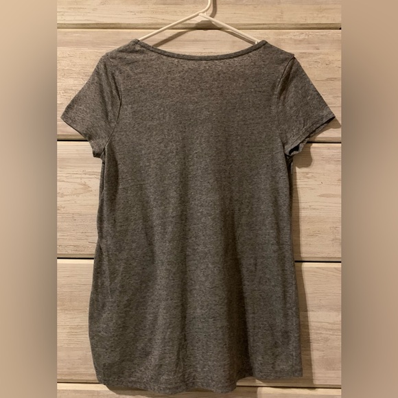 Chip & Pepper Grey Top - Picture 2 of 3